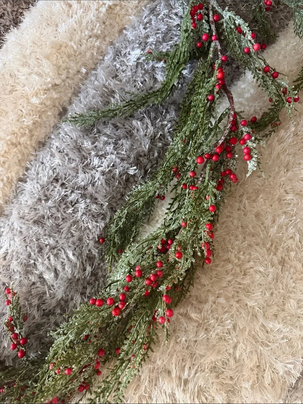 Green with Red Berries Garland